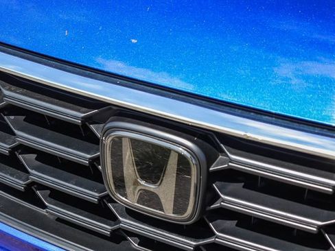 Used 2025 Honda CR-V LX image 5