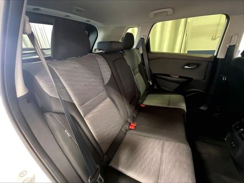 Used 2023 Nissan Rogue SV AWD/4WD image 16