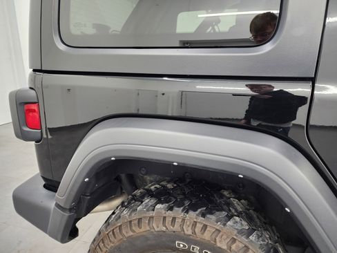 Used 2022 Jeep Wrangler Unlimited Sport image 23