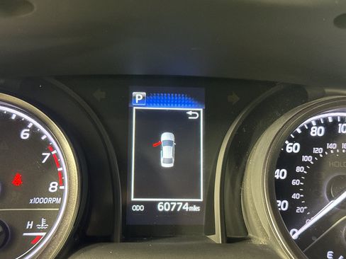 Used 2024 Toyota Camry SE FWD image 24