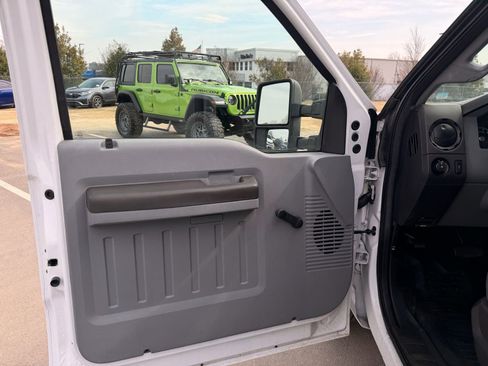 Used 2015 Ford F350 XL RWD image 11