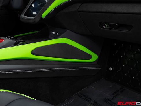 Used 2026 Lamborghini Temerario AWD/4WD image 35