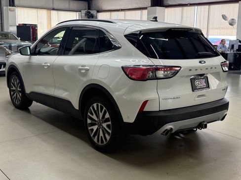 Used 2020 Ford Escape Titanium AWD/4WD image 4