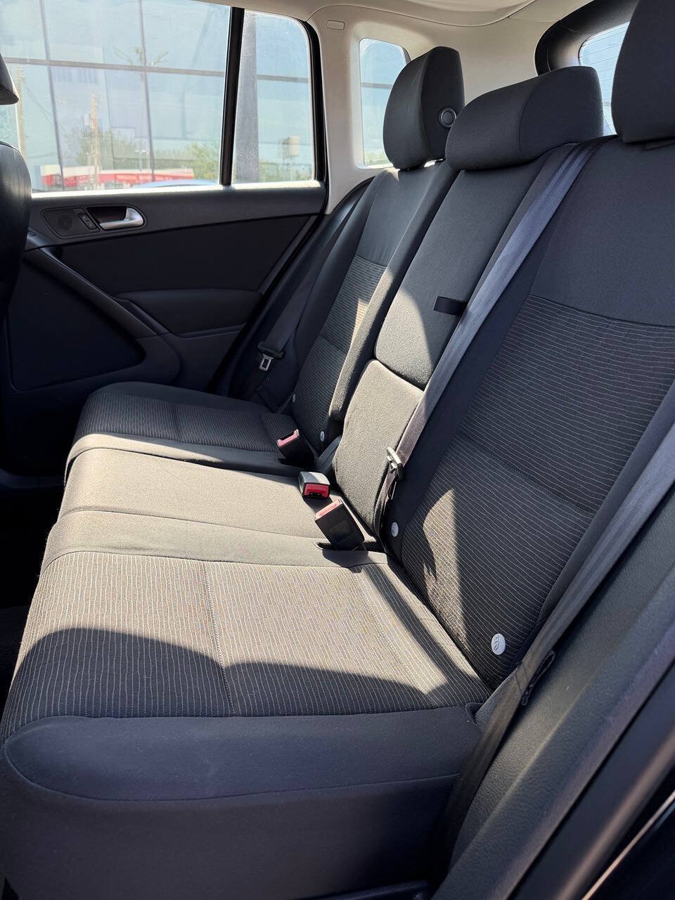 Used 2013 Volkswagen Tiguan S FWD image 4
