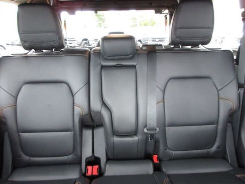 Certified 2023 Ford Bronco Badlands w/ Sasquatch Package AWD/4WD image 23