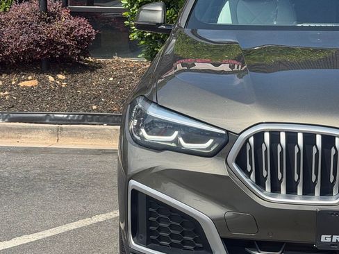 Used 2023 BMW X6 xDrive40i w/ Premium Package AWD/4WD image 4