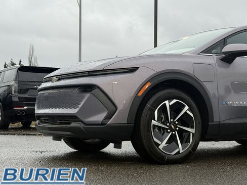 New 2026 Chevrolet Equinox EV LT image 38