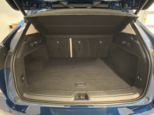 Used 2023 Buick Envision Avenir AWD/4WD image 23