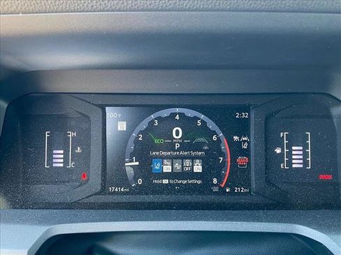 Used 2025 Toyota 4Runner SR5 AWD/4WD image 29