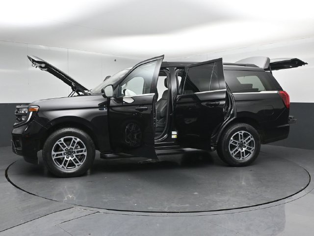 Certified 2025 Ford Expedition Active AWD/4WD image 57