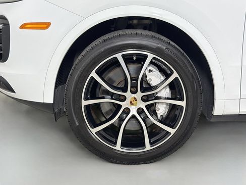Used 2023 Porsche Cayenne Platinum Edition AWD/4WD image 33