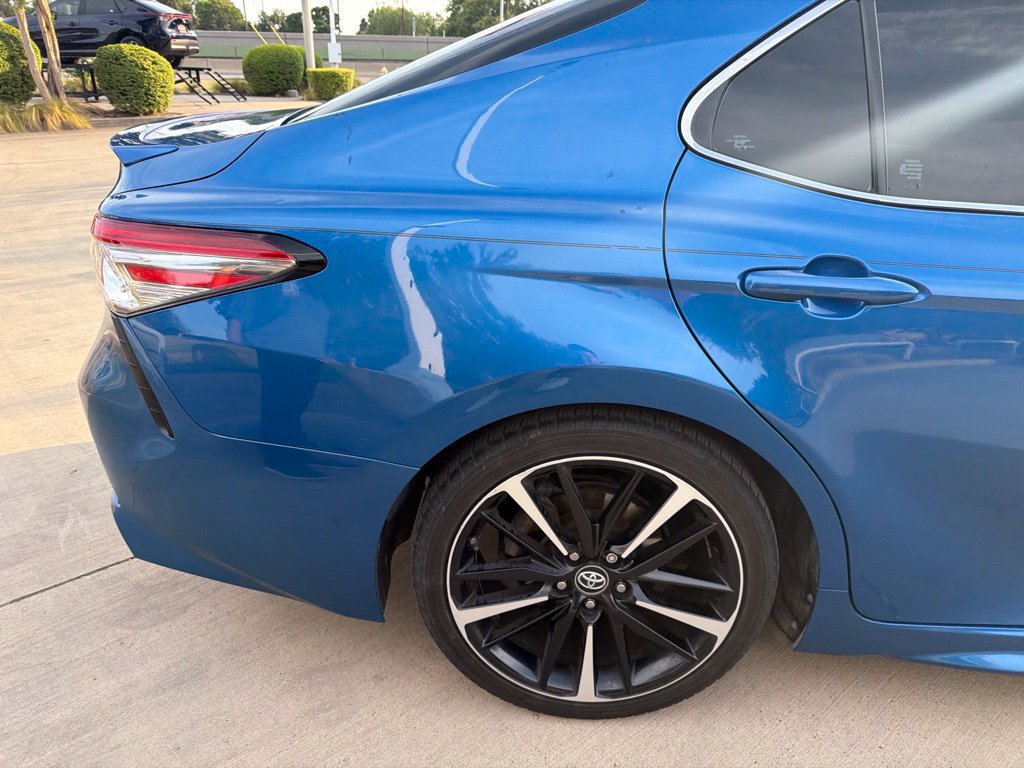 Used 2019 Toyota Camry XSE FWD image 7