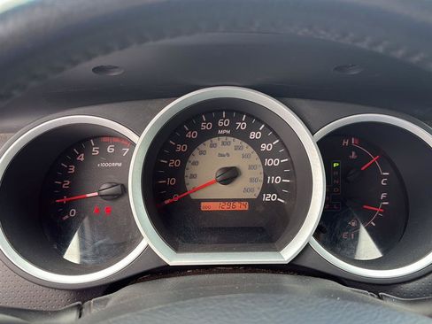 Used 2011 Toyota Tacoma 4x4 Access Cab V6 w/ TRD Sport Pkg image 8