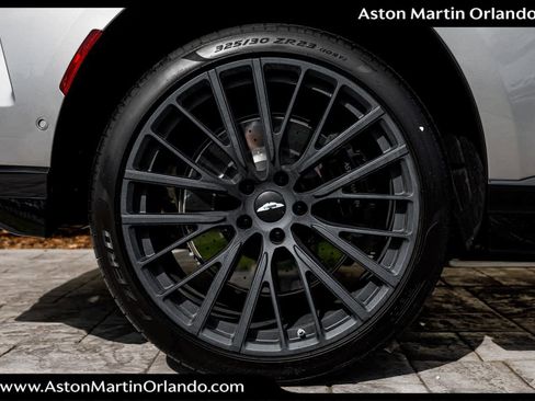 New 2026 Aston Martin DBX 707 image 18