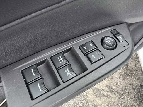 Used 2019 Acura ILX image 25