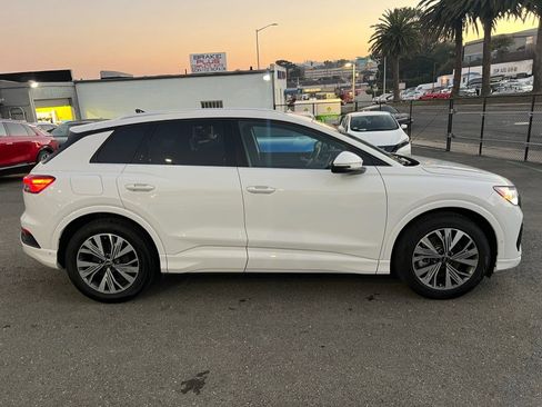 Used 2023 Audi Q4 e-tron Premium Plus w/ Premium Plus image 4