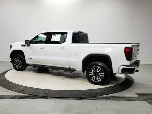 Used 2023 GMC Sierra 1500 AT4 w/ AT4 Preferred Package image 5