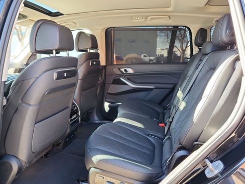 Used 2025 BMW X7 xDrive40i image 13