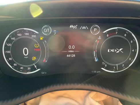 Used 2021 Aston Martin DBX AWD/4WD image 13