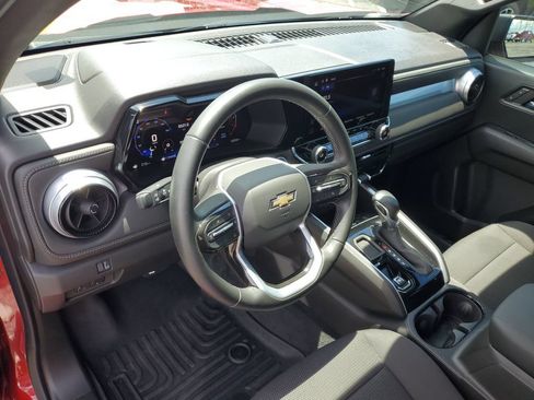 Used 2024 Chevrolet Colorado LT w/ LT Convenience Package II RWD image 6