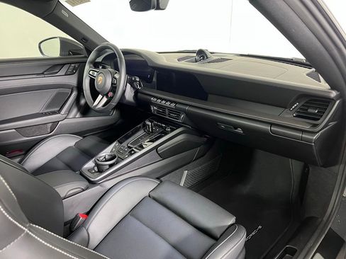 Certified 2025 Porsche 911 Carrera RWD image 19