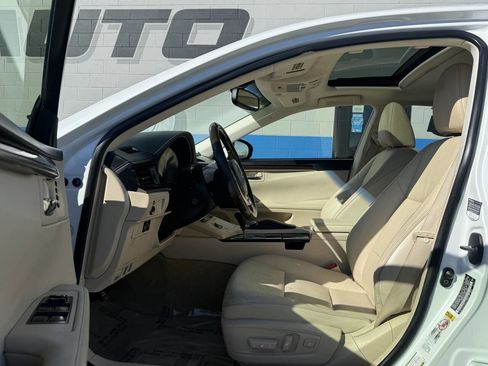 Used 2013 Lexus ES 350 w/ Luxury Pkg image 10