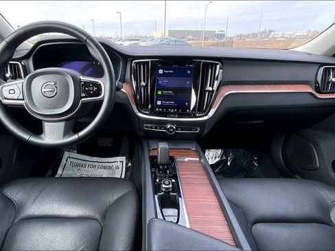 Used 2024 Volvo S60 B5 Plus image 4