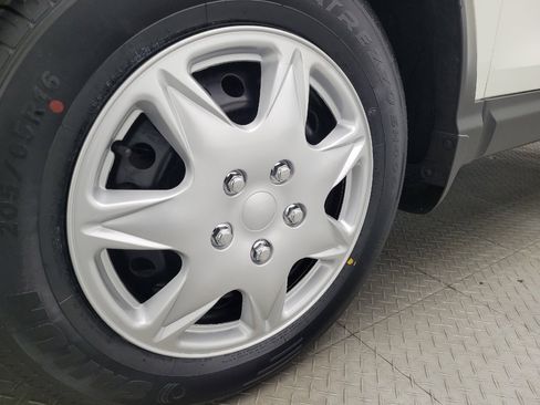 Used 2020 Nissan Rogue Sport S image 31