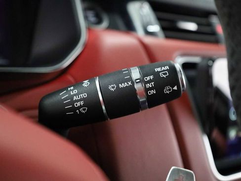 Used 2022 Land Rover Range Rover Sport HST image 27