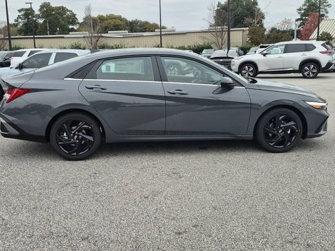 New 2026 Hyundai Elantra Sport FWD image 4