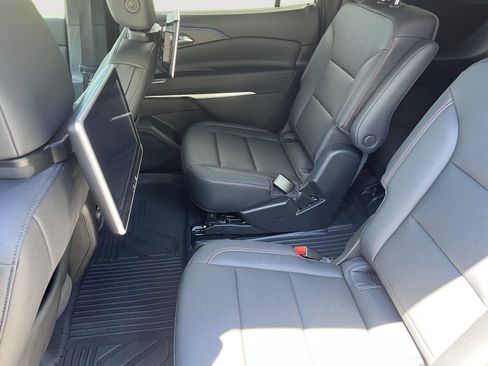 Used 2024 Chevrolet Traverse Z71 AWD/4WD image 13
