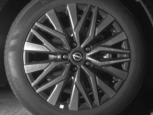 Used 2025 Nissan Altima 2.5 SV image 13