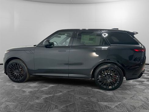 New 2026 Land Rover Range Rover Sport SV image 2