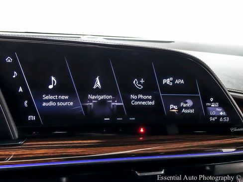 Used 2022 Cadillac Escalade ESV Premium Luxury AWD/4WD image 23