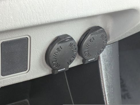 Used 2013 Toyota Tacoma 2WD Double Cab image 19