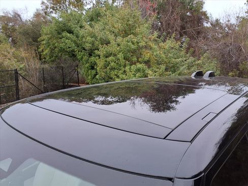 Used 2025 Land Rover Range Rover Long Wheelbase SE image 10