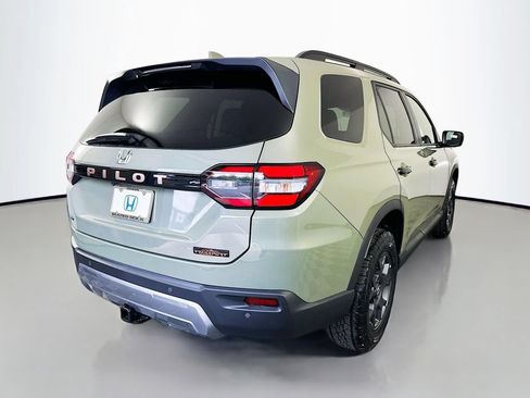 Certified 2026 Honda Pilot TrailSport image 5