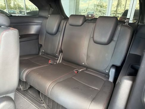 Used 2024 Honda Odyssey Sport image 12