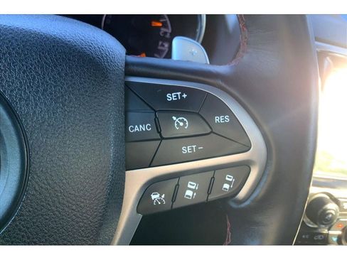 Used 2017 Jeep Grand Cherokee Trailhawk w/ Trailhawk Luxury Group AWD/4WD image 21