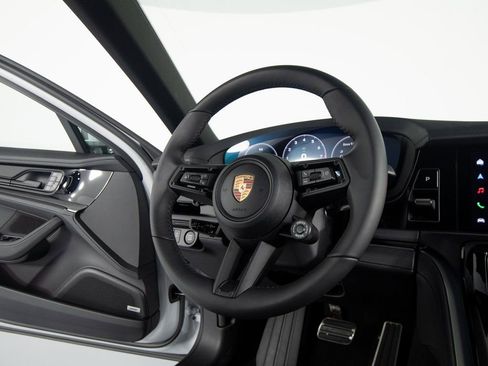 New 2026 Porsche Panamera 4 image 32