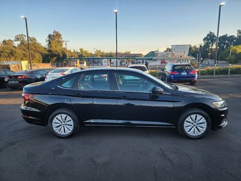 Used 2020 Volkswagen Jetta SE image 6