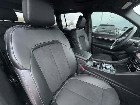 New 2026 Jeep Grand Cherokee Altitude RWD image 14
