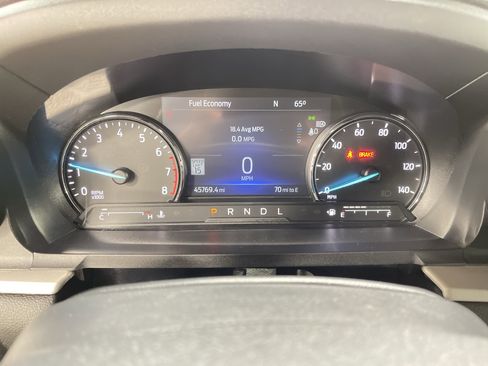 Used 2022 Ford Explorer XLT w/ Equipment Group 202A image 22