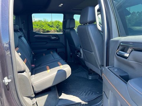 Used 2023 GMC Sierra 1500 AT4 w/ Technology Package AWD/4WD image 11