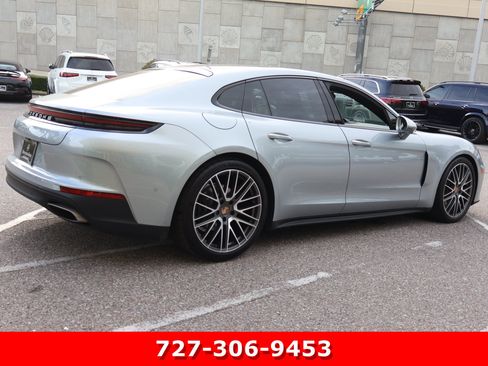 Used 2026 Porsche Panamera image 10