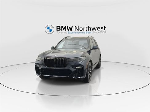 Used 2022 BMW X7 xDrive40i w/ M Sport Package AWD/4WD image 8