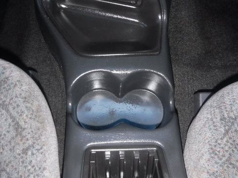 Used 2002 Chevrolet S10 Pickup LS w/ LS Preferred Equipment Group image 40