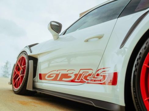 Used 2024 Porsche 911 GT3 RS w/ Weissach Package RWD image 36