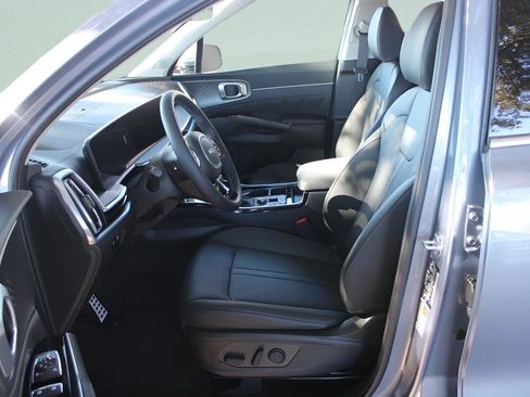 New 2025 Kia Sorento SX image 10