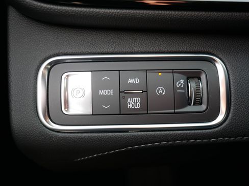 Used 2025 Buick Enclave Preferred image 26